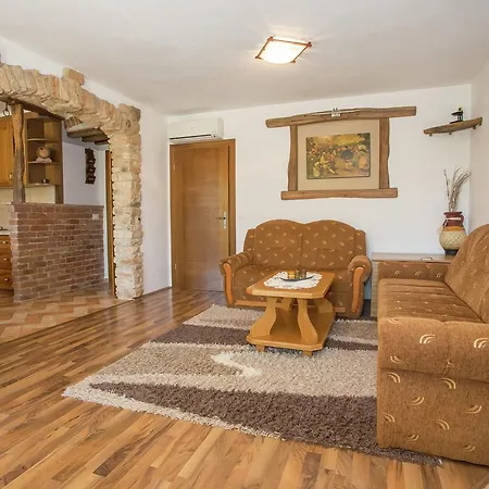Cozy In Nova Vas With Swimming Pool * Nova Vas (Porec)